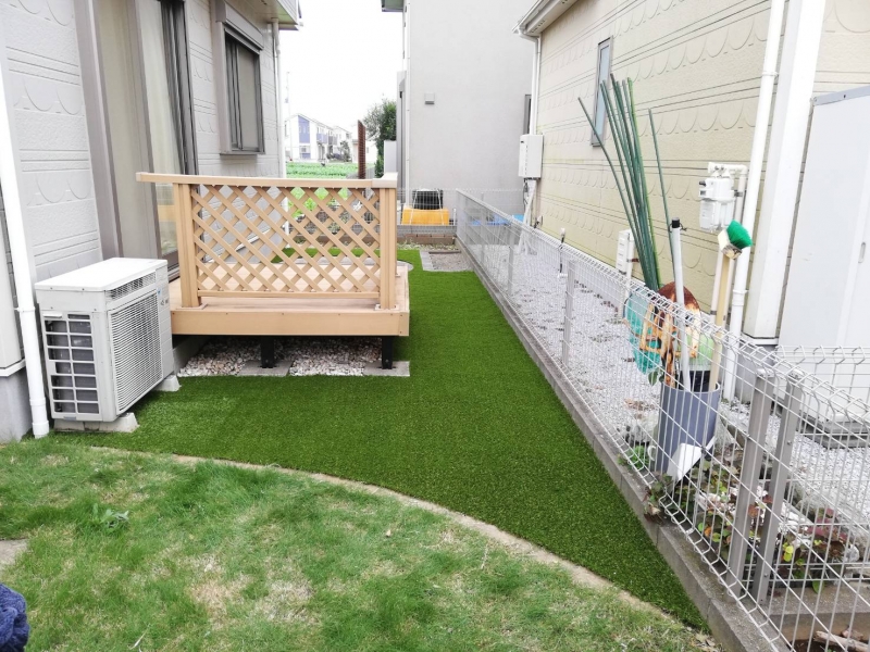 雑草対策と景観リフォームに人工芝工事（埼玉県）