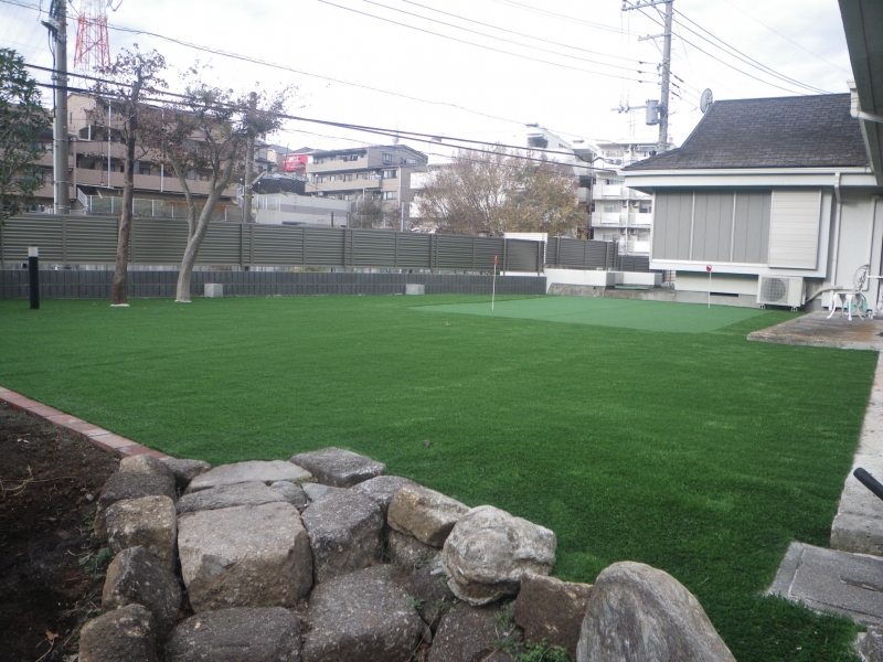 神奈川県の130平米お庭に人工芝パターゴルフ施工