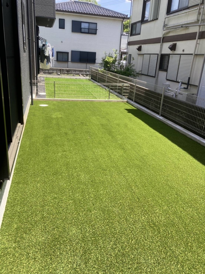 ＝日野市に人工芝工事＝