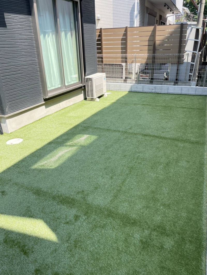 ＝平塚市に人工芝工事＝