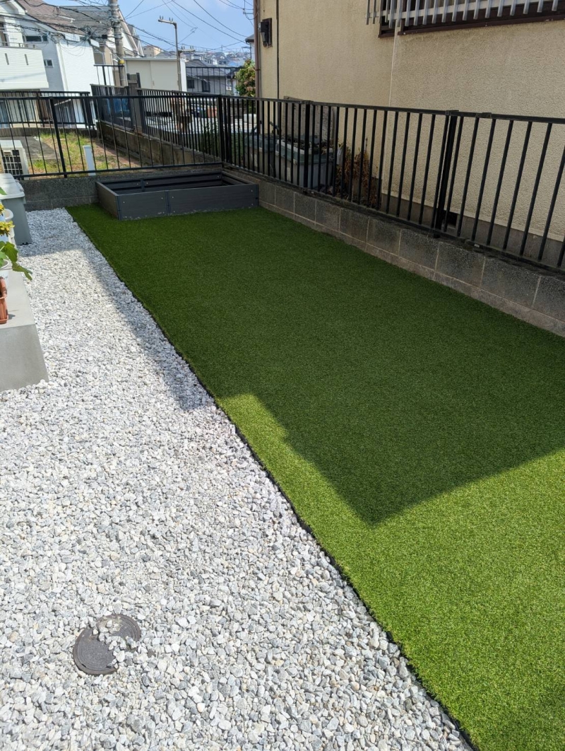 ＝横浜市に人工芝工事＝