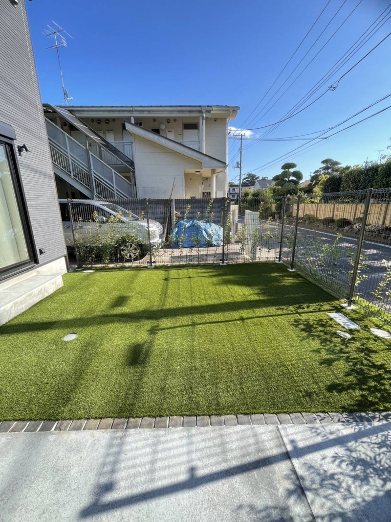 ＝小平市に人工芝工事＝