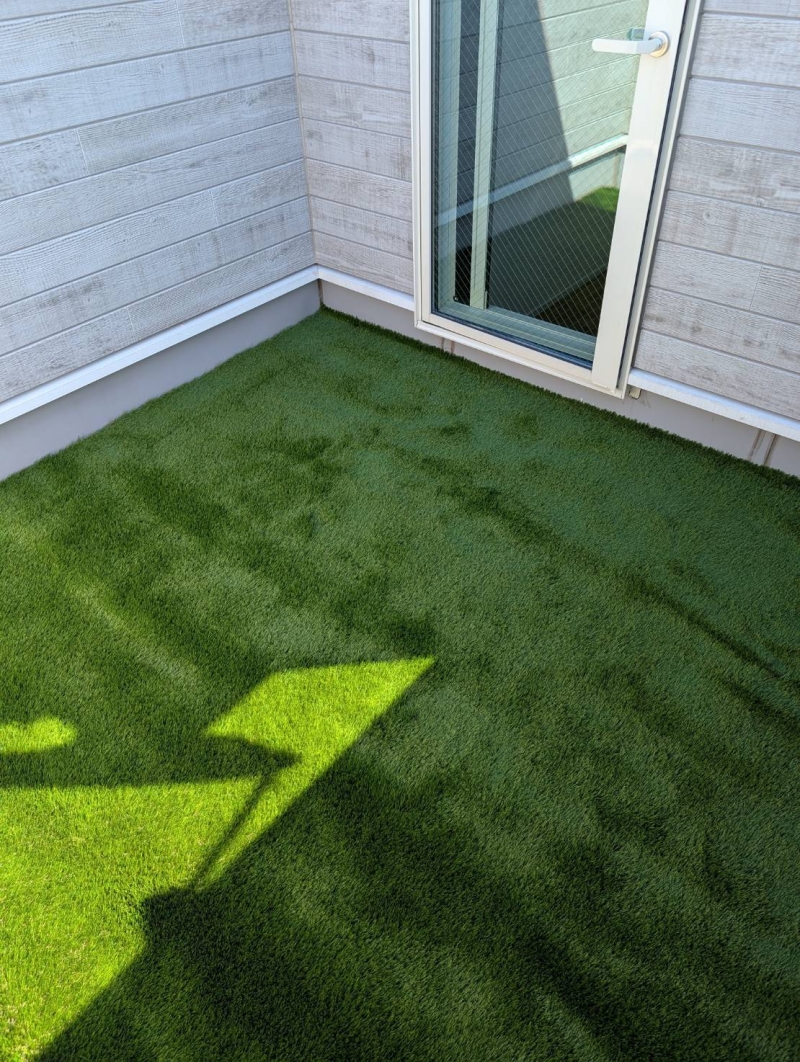 ＝練馬区の屋上に人工芝工事＝