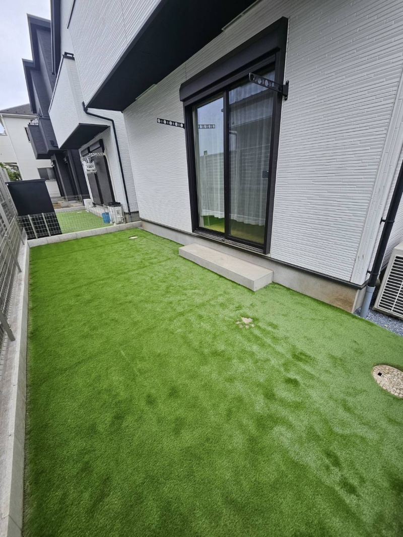 ＝調布市のお庭に人工芝工事＝