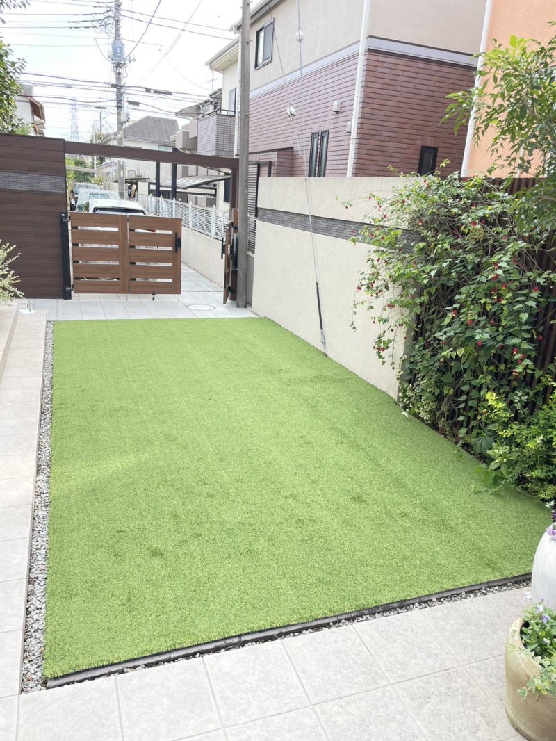 ＝武蔵野市に人工芝工事＝