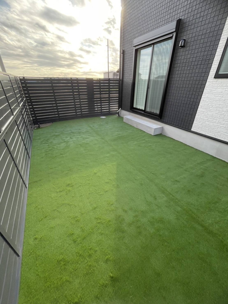 ＝平塚市に人工芝工事＝