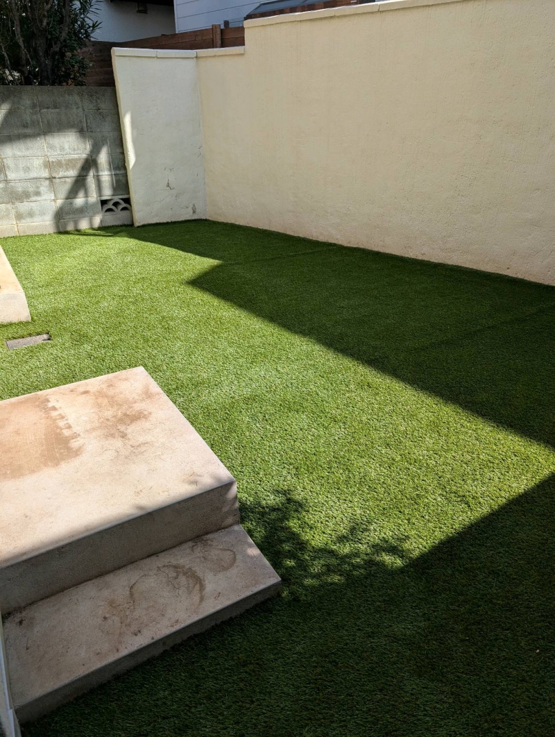 ＝杉並区に人工芝工事＝