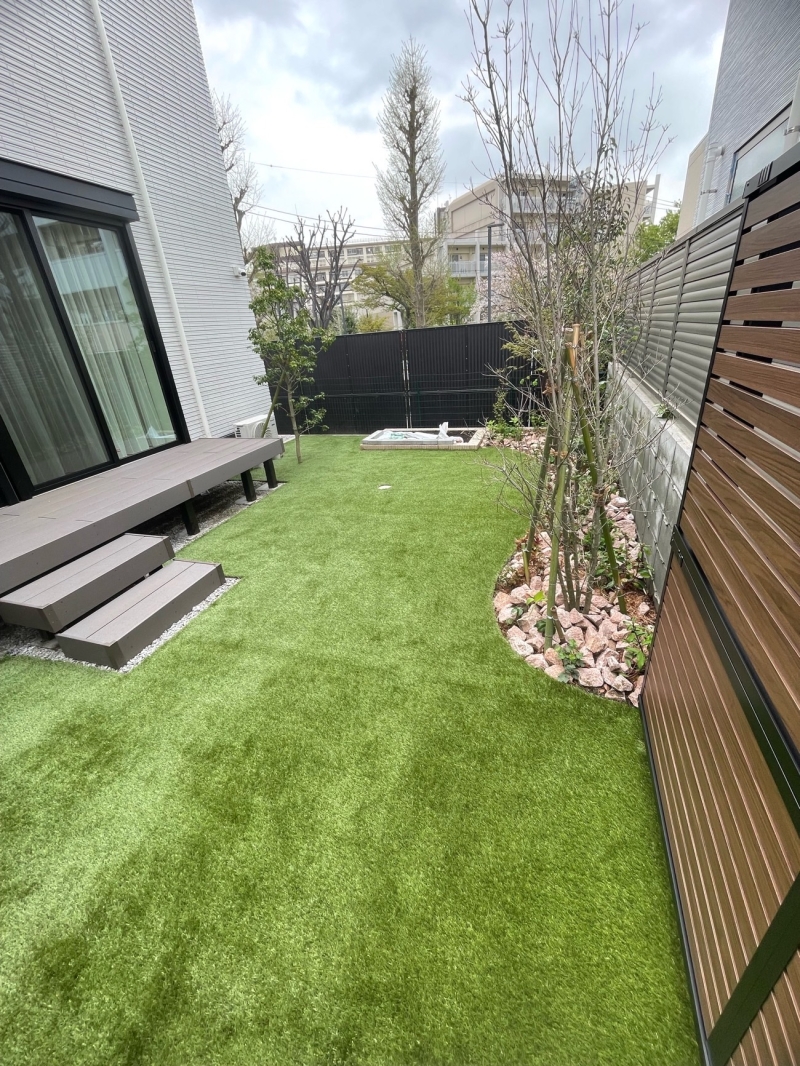 ＝世田谷区に人工芝工事＝