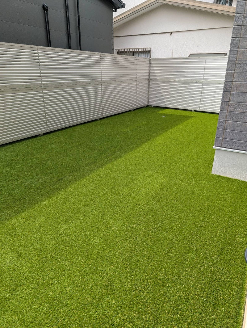 ＝鴻巣市に人工芝工事＝